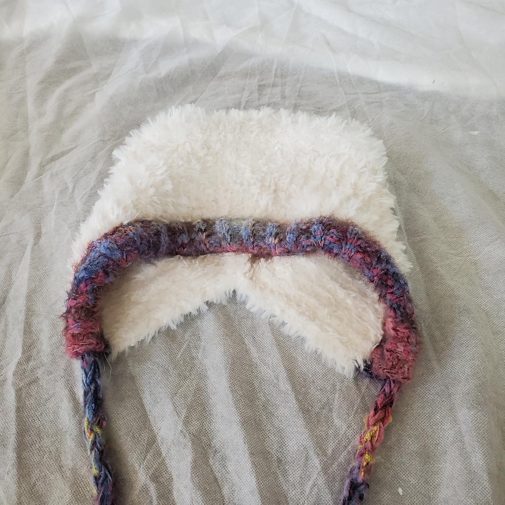 Hat - Picture 3 of 9